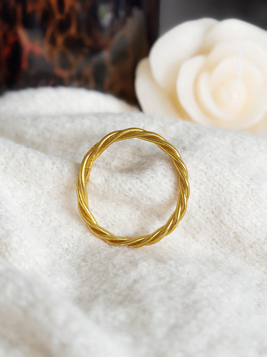 Bracelet Bouddhiste torsadé doré