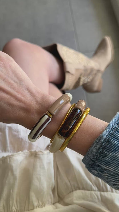 Bracelet tube rayé Marron